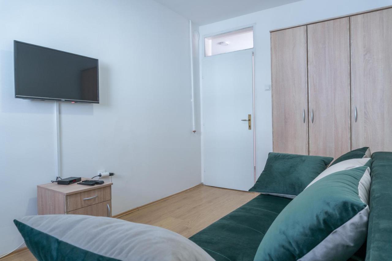 Gerardus Apartmani Vrsac Exterior foto