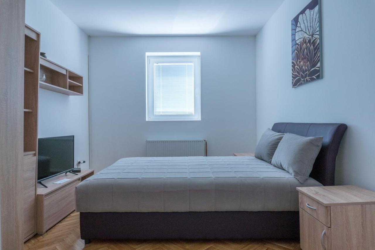 Gerardus Apartmani Vrsac Exterior foto